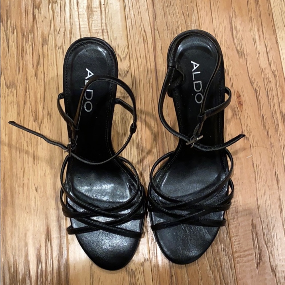 Aldo women’s high heel shoes size 7.